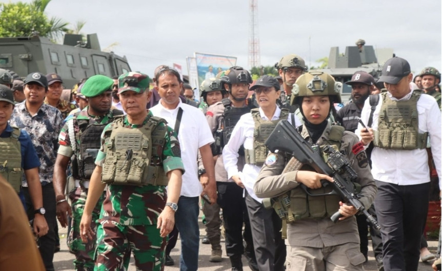Polwan Ops Damai Cartenz Dilibatkan dalam Kunjungan Dua Menteri di Nduga