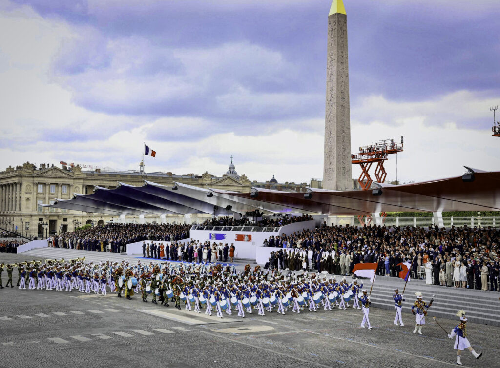Tampil Sebagai Kontingen Kehormatan, Satgas Patriot II Indonesia Curi Perhatian di Bastille Day 2025