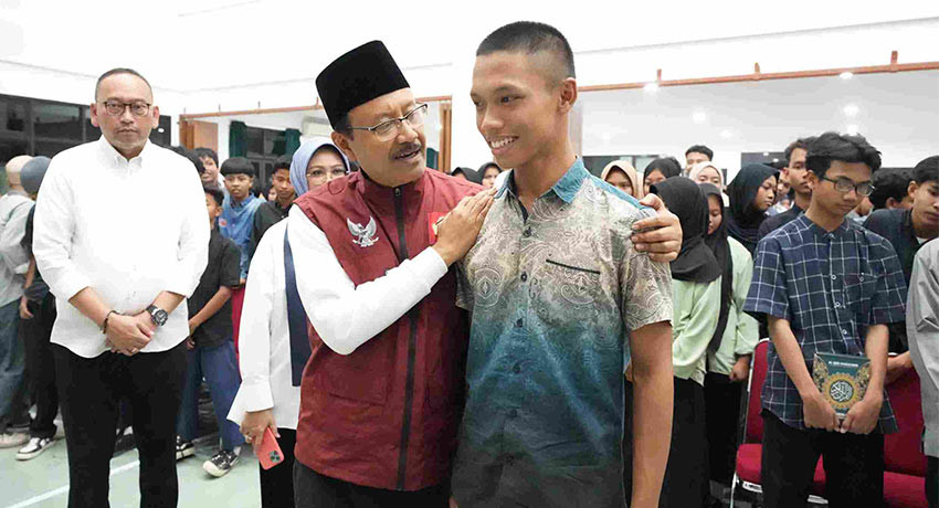 Gus Ipul Bahagia Melihat Toleransi Beragama Siswa SRMA 19 Bantul Hidup Rukun Meski Beda Keyakinan