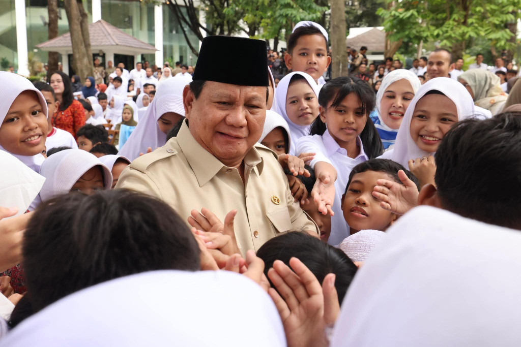 Prabowo Undang 100 Siswa Sekolah Rakyat Upacara HUT RI di Istana Merdeka