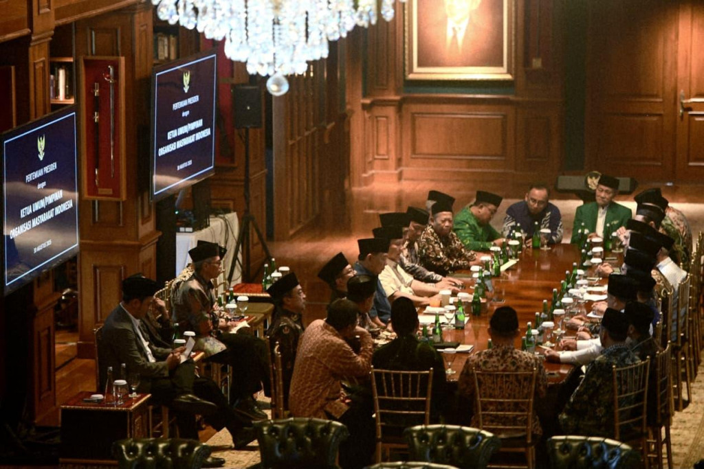 Presiden Prabowo Dialog dengan 16 Ormas Islam, Ajak Masyarakat Tenang dan Jaga Persatuan-Keutuhan Bangsa