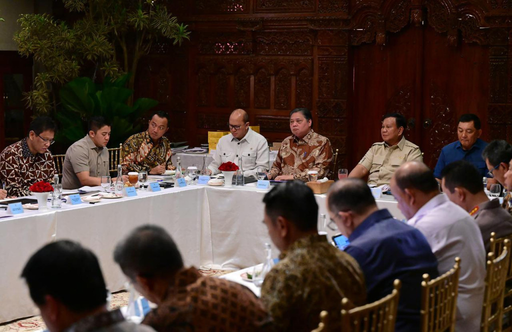 Panggil Sejumlah Menteri, Prabowo Bahas MBG hingga Ketahanan Pangan