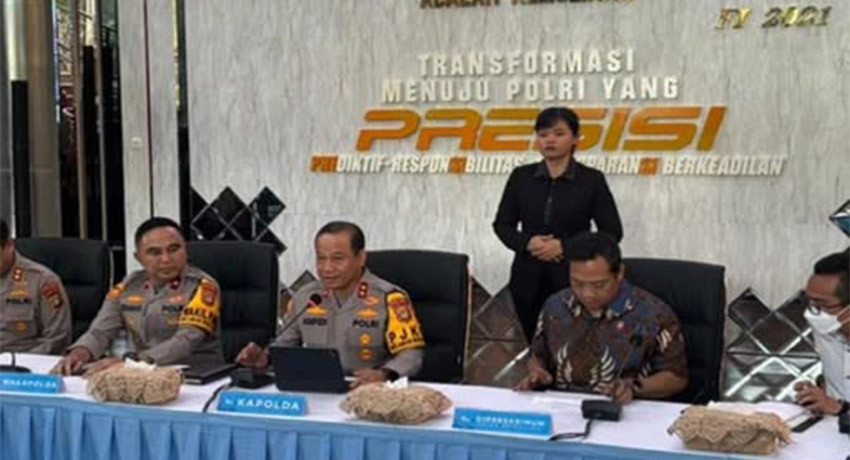 8 Orang Tersangka Tuduhan Ijazah Jokowi Palsu