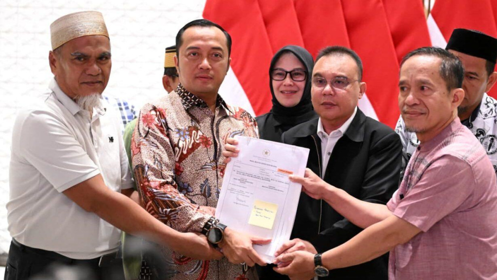 Prabowo Rehabilitasi 2 Guru di Luwu Utara Dipecat Gegara Bantu Honorer Tak Digaji
