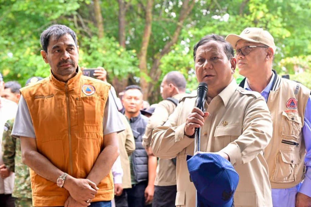 Tinjau Pengungsi Bencana di Bener Meriah, Prabowo Akui Penanganan Lambat