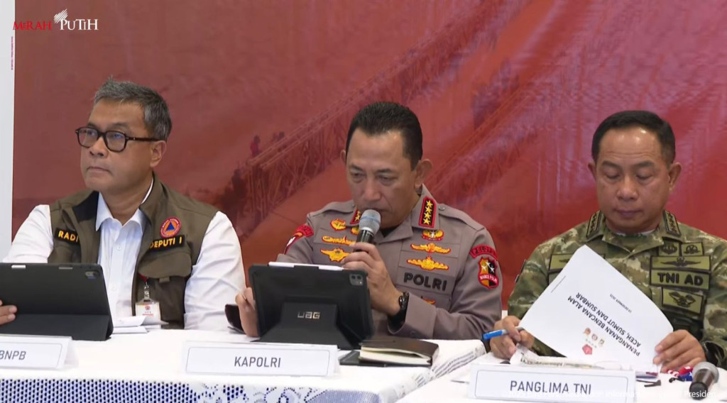 Kapolri Ungkap Tersangka Illegal Logging di Sumatera Bertambah
