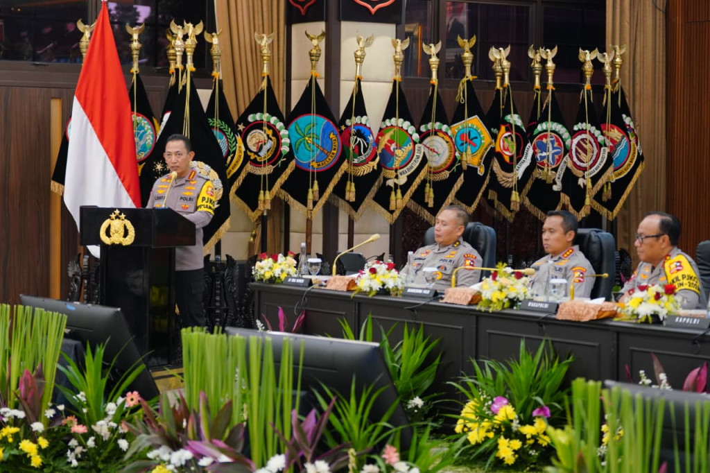 Kapolri Akui Polri Jauh dari Sempurna, Janji Terus Berbenah dan Terbuka Dikritik