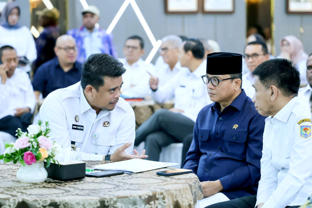 Menteri Desa Apresiasi Ambisi Bobby Entaskan Nias Utara dari Status Tertinggal
