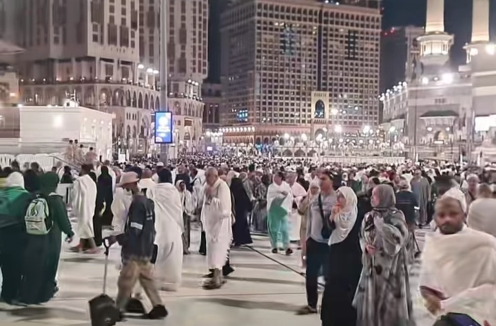 58 Ribu Jamaah Umrah Asal Indonesia Terdampak Konflik  di Timur Tengah, Pemerintah Harus Bergerak Cepat