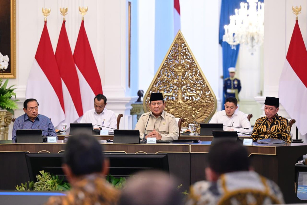 Prabowo Tekankan Kesiapan  Hadapi Eskalasi di Timur Tengah, Evakuasi WNI Disiapkan