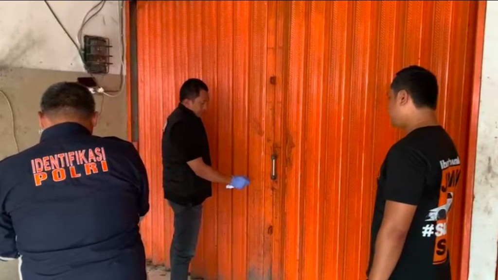 Mayat Pria di Freezer Kios Ayam Goreng di Bekasi, Dibunuh 2 Teman Kerja