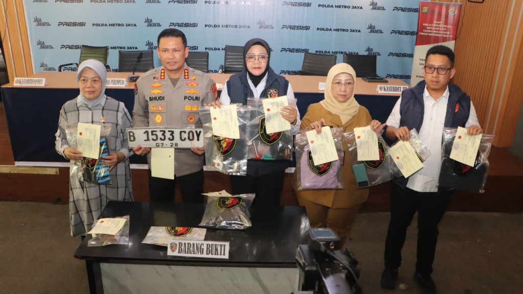Aniaya dan Lecehkan Penumpang, Driver Taksi Online di Jakarta Dibekuk