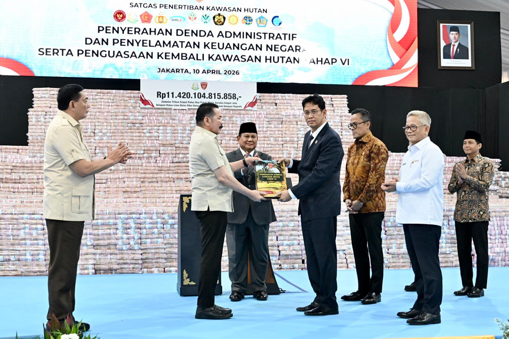 Prabowo Saksikan Kejagung Serahkan Rp11 Trilliun Lebih Hasil Penyelamatan Negara