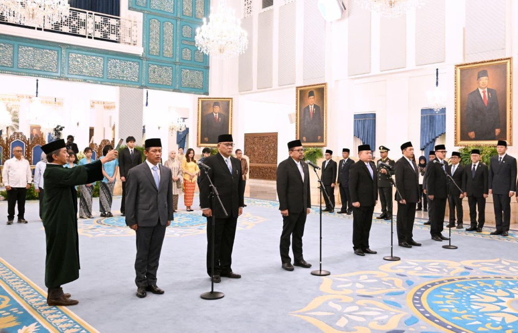 Reshuffle Kabinet, Prabowo Lantik 6 Pejabat, Ada Wajah Lama - Baru hingga Pindah Jabatan