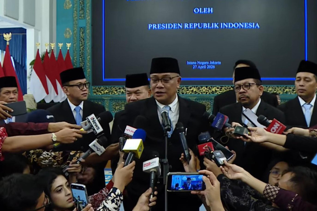 Dilantik Jabat Menteri Lingkungan Hidup, Jumhur Hidayat Benahi Pengelolaan Sampah