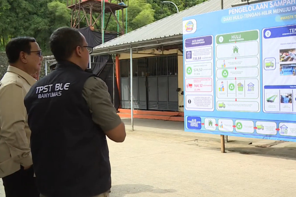 Tinjau TPST BLE Banyumas, Prabowo Dorong Pengelolaan Sampah Terpadu dan Ekonomi Sirkular Nasional