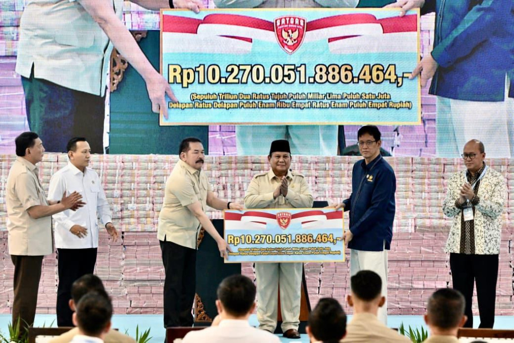 Prabowo Saksikan Penyelamatan Kekayaan Negara Rp10,27 Triliun,  2.373 Juta Hektare Hutan Diserahkan ke Danantara