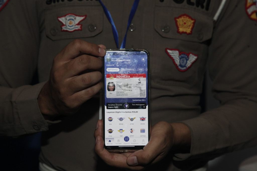 Mudah dan Praktis, Korlantas Polri Luncurkan SIM Digital